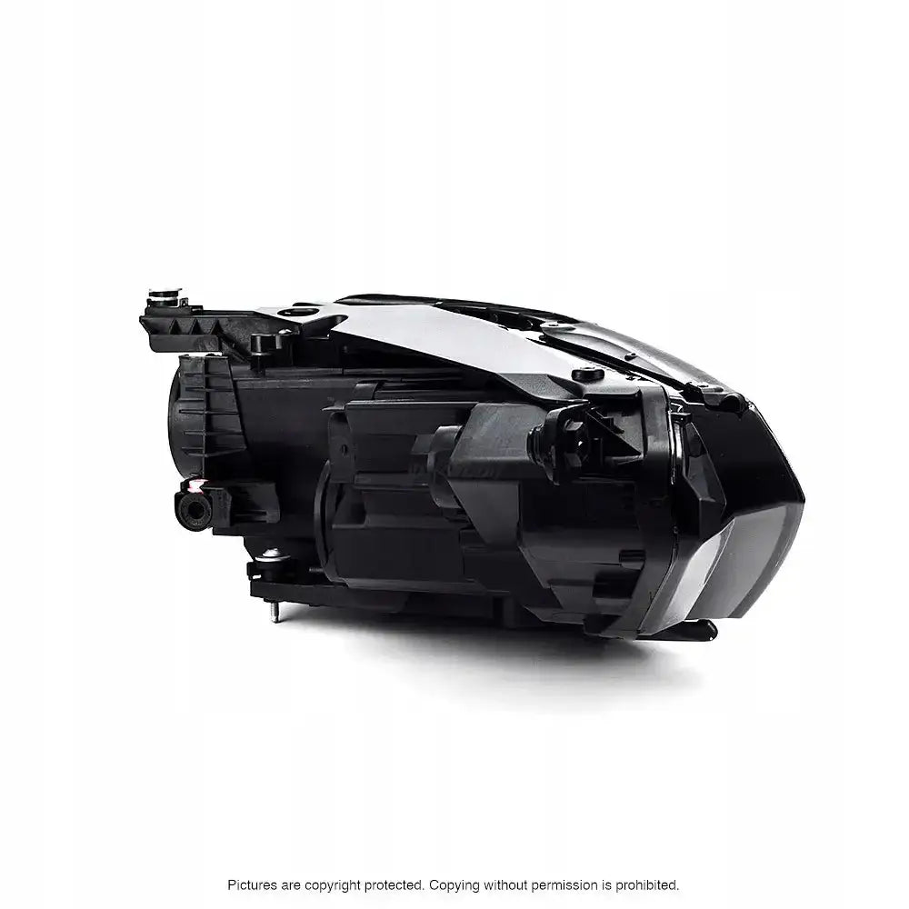 Headlights Vw Passat B8 2014- H7 fra undersiden og siden med synlige tekniske detaljer og festepunkter.