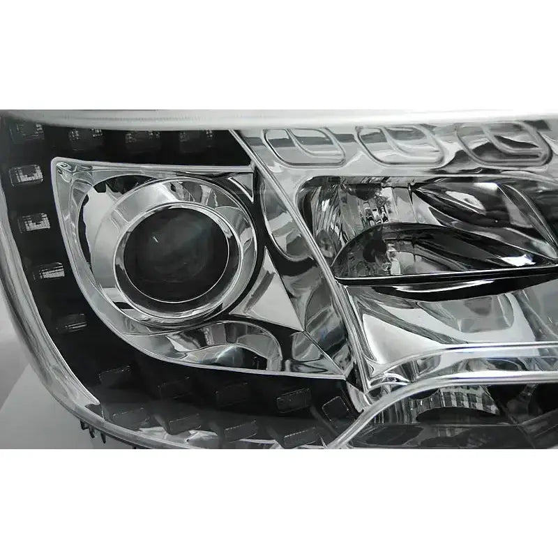 Headlights Vw T5 2010-2015 Chrome Tru DRL med klart glass og reflekterende kromdetaljer.