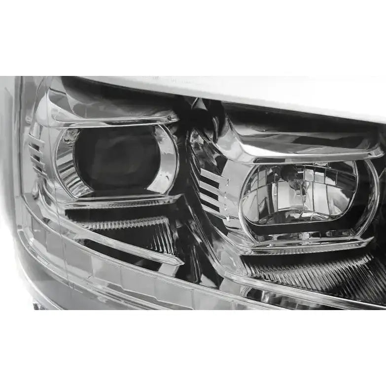 Headlamp Vw T5 2010-2015 LED Tube Light Chrome, detaljbilde av reflektor og pæreinnfatning.