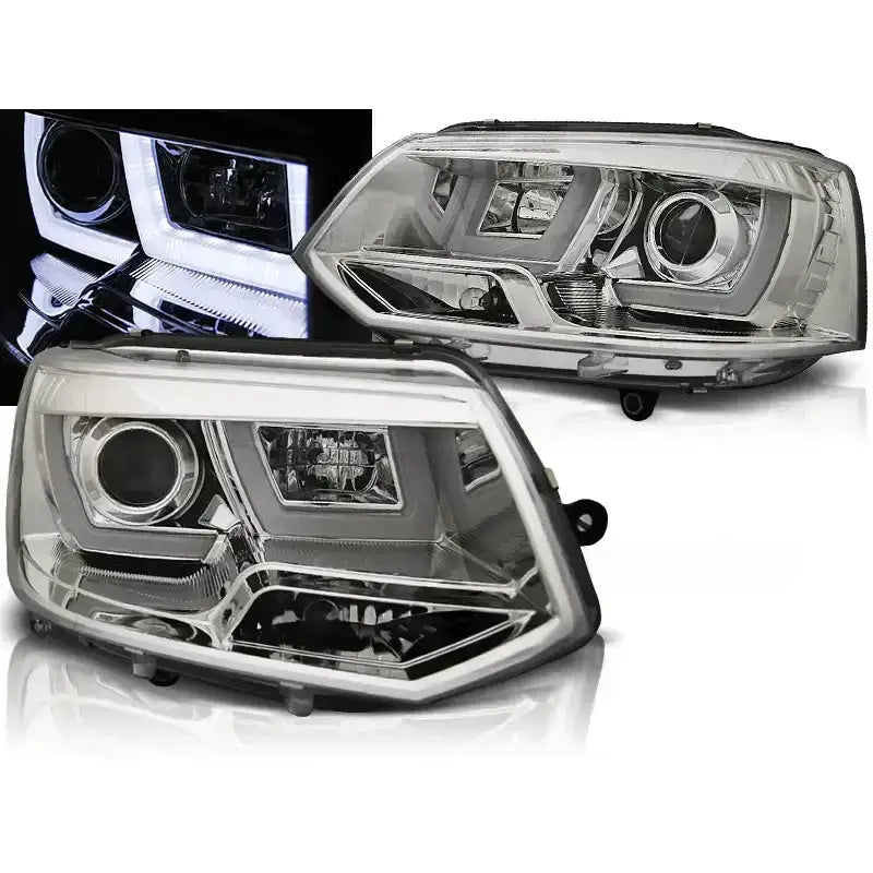 Frontlykter Vw T5 2010-2015 U-Type Chrome med LED-lyslist og reflektordetaljer, sett fra skrå vinkel.