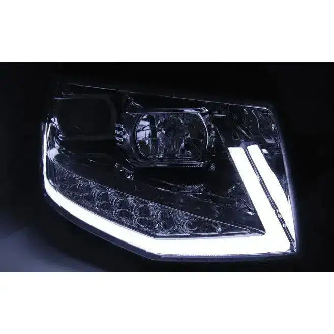 Headlamp Vw T6 15- Chrome Tube Light LED DRL avbildet skrått forfra med synlige LED-striper.