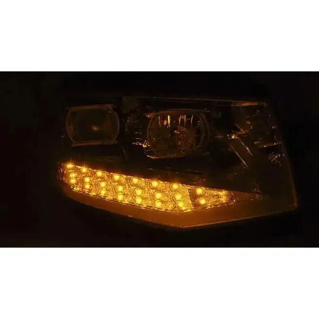 Hovedlys Vw T6 15- Chrome Tube Light LED DRL med gule LED-pærer som lyser sterkt i mørket.