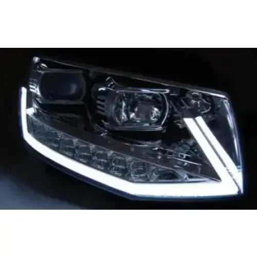 Hovedlykter Vw T6 15- Chrome Tube Light med LED-striper og sekvensielle DRL, nærbilde forfra.