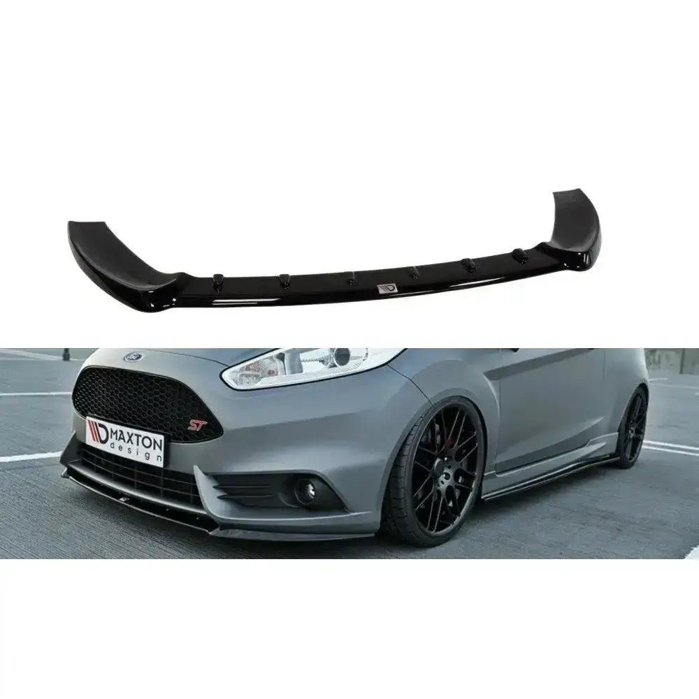 Frontspoiler til Ford Fiesta Mk7 St Facelift V.3 i sort blank plast montert på grå sportsbil.