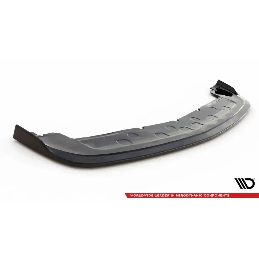 Frontspoiler til Dodge Challenger SRT Demon Mk3 17-18, svart plast med detaljer, skrå vinkel, hvit bakgrunn.