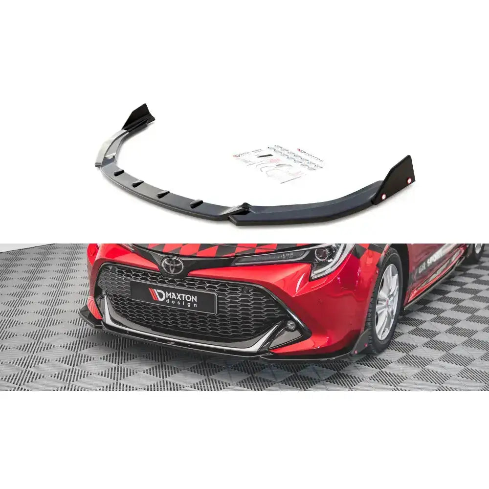Frontleppe til Toyota Corolla GR Sport Hatchback, sort splitter med monteringsutstyr, sett fra skrå vinkel.