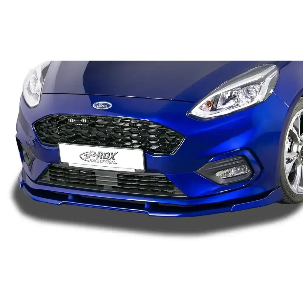 Frontspoiler Ford Fiesta MK8 med svart grill og sportslig spoiler under støtfanger, sett rett forfra.
