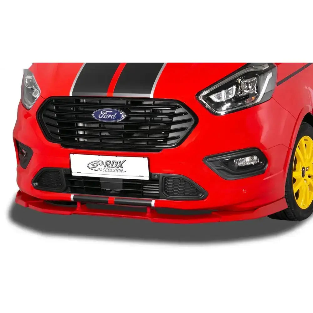 Frontspoiler på rød Ford Transit Custom ST-Line med svarte striper, sort grill og gule felger.