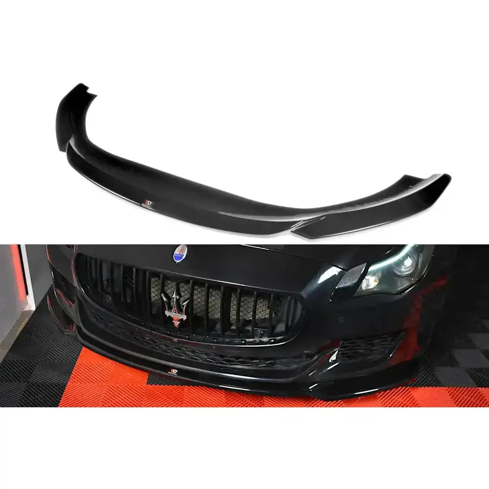 Frontspoiler til Maserati Quattroporte Mk.6 Preface i sort karbonfiber med skinnende finish, vist på bil.
