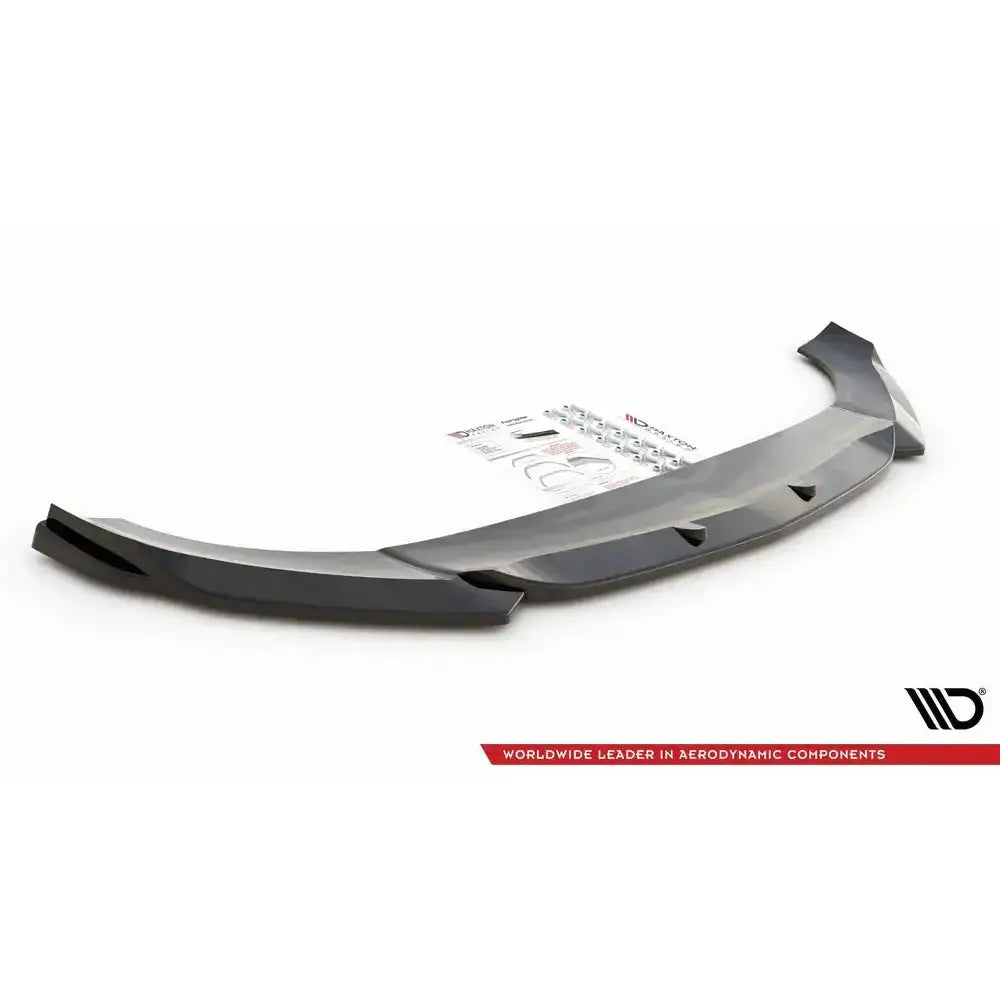 Front splitter til Mercedes GLE Coupe C167, sort plast med monteringsutstyr og instruksjoner på hvit bakgrunn.