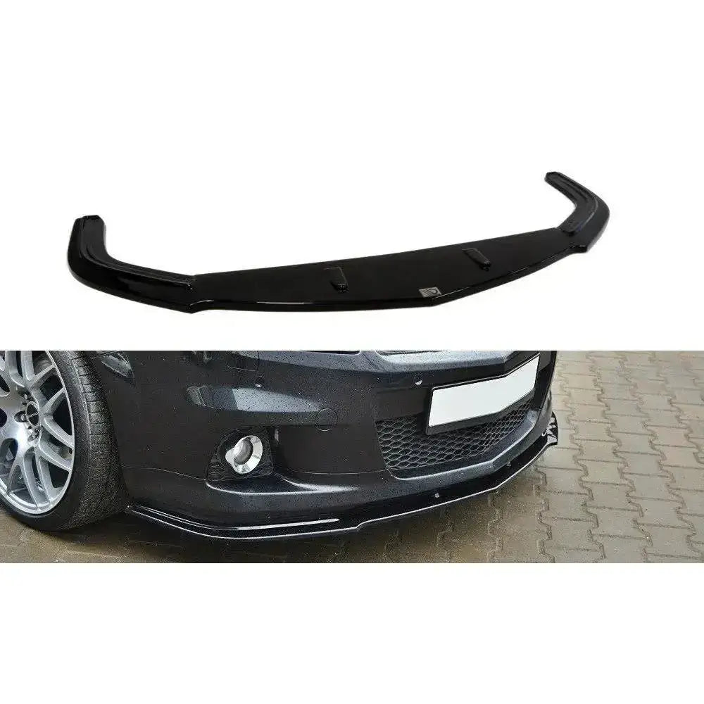 Frontspoiler til Opel Zafira B OPC/VXR i sort blank plast, vist montert og som enkeltstående produkt.