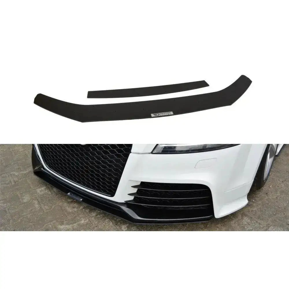 Frontspoiler Audi TT Mk2 Rs Racing i svart plast, sett montert og som separate deler på hvit bil.