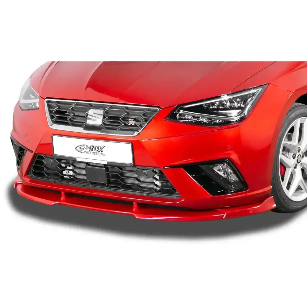 Frontspoiler Seat Ibiza 18- 6F Vario X på rød bil med sort gitter og sporty design sett forfra.