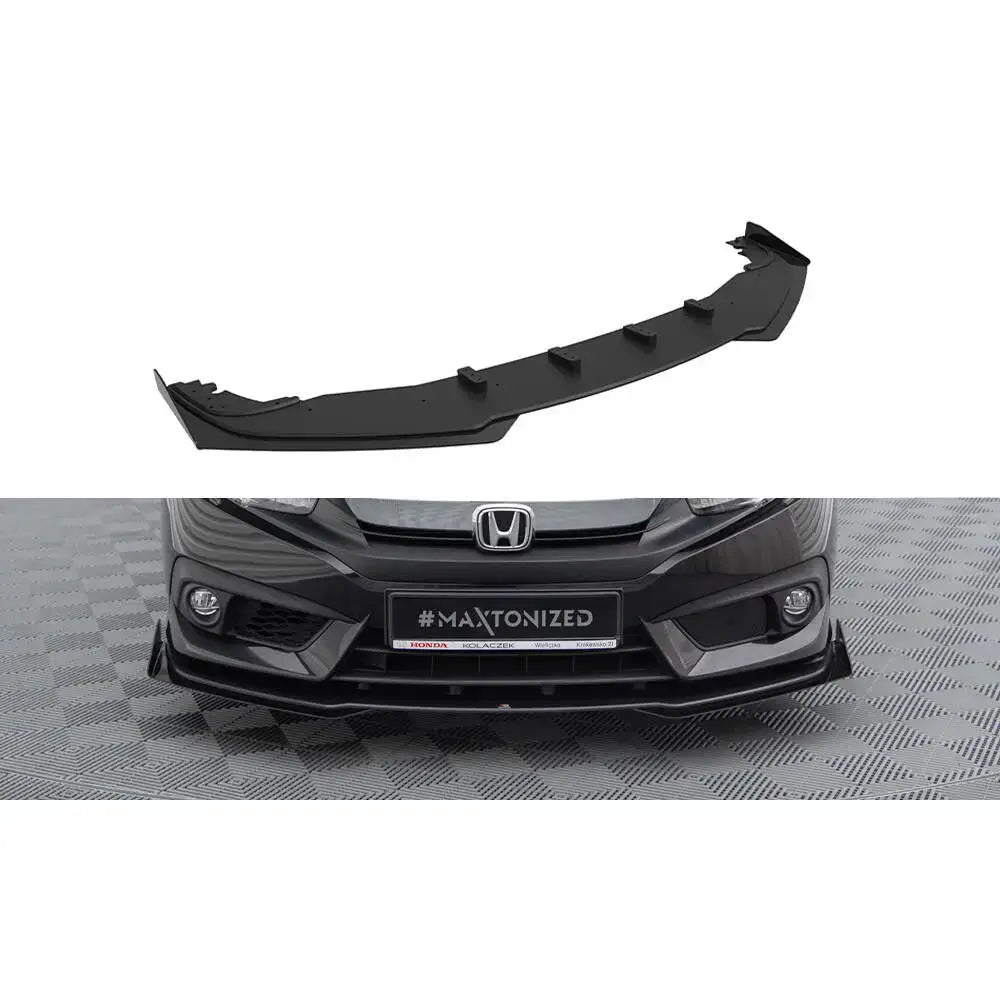 Frontspoiler Honda Civic Mk10 Street Pro med flaps, sort plast med markerte kanter, sett montert forfra.