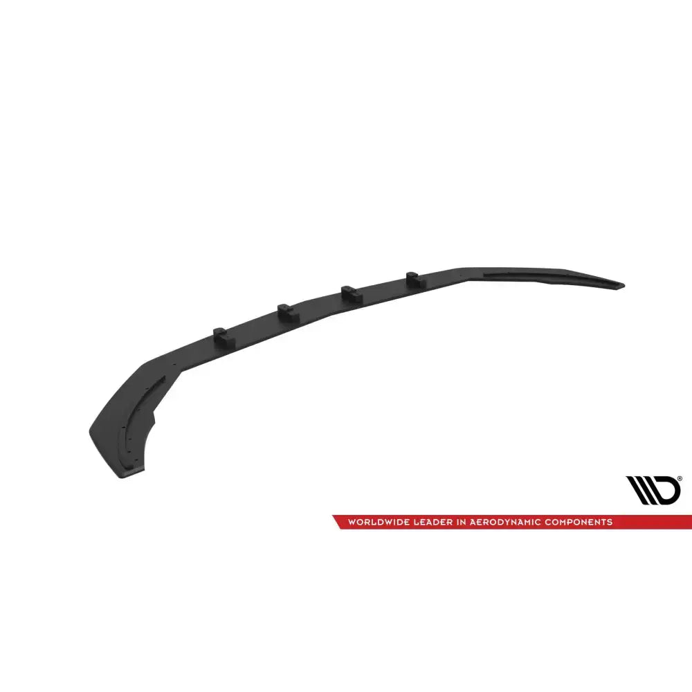 Frontspoiler Mercedes A35 W177 Facelift Street Pro i sort plast med flere fester, sett skrått mot hvit bakgrunn.