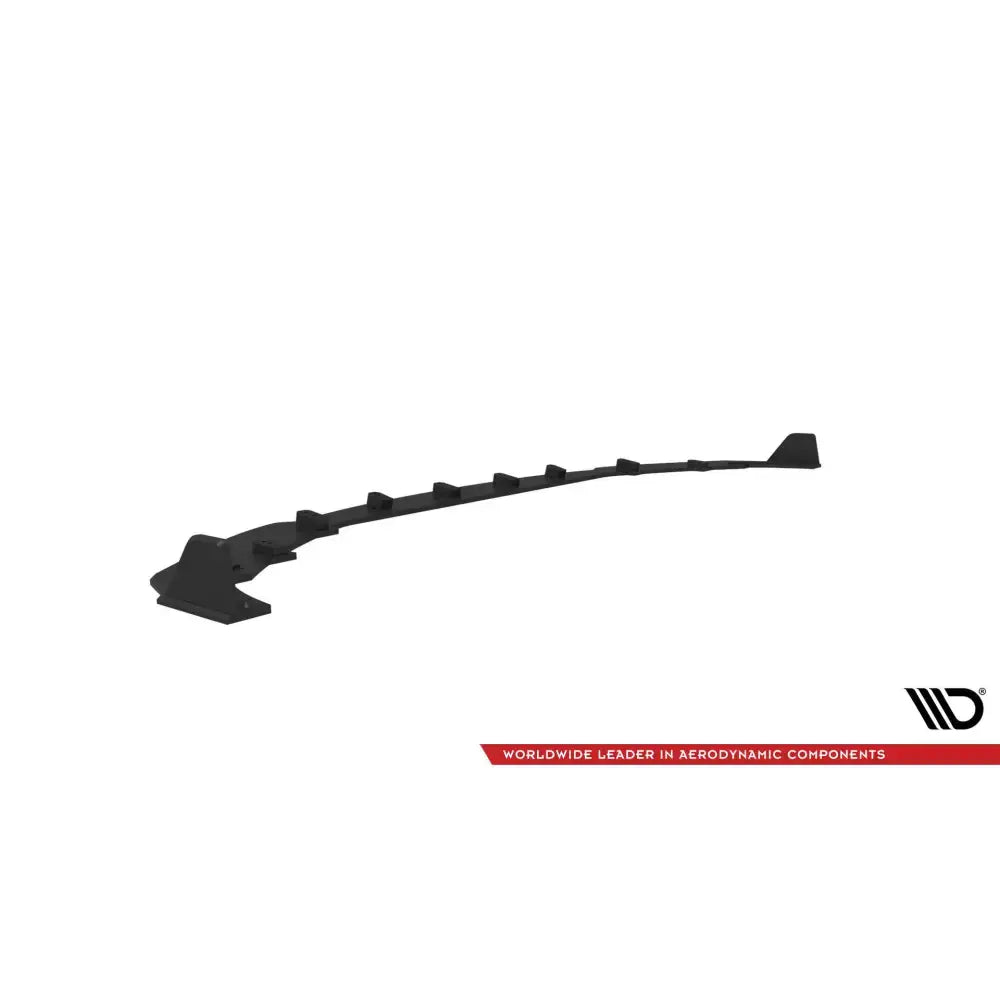 Frontspoiler BMW M2 G87 Street Pro V.2 i sort plast med synlige fester, avbildet skrått ovenfra.