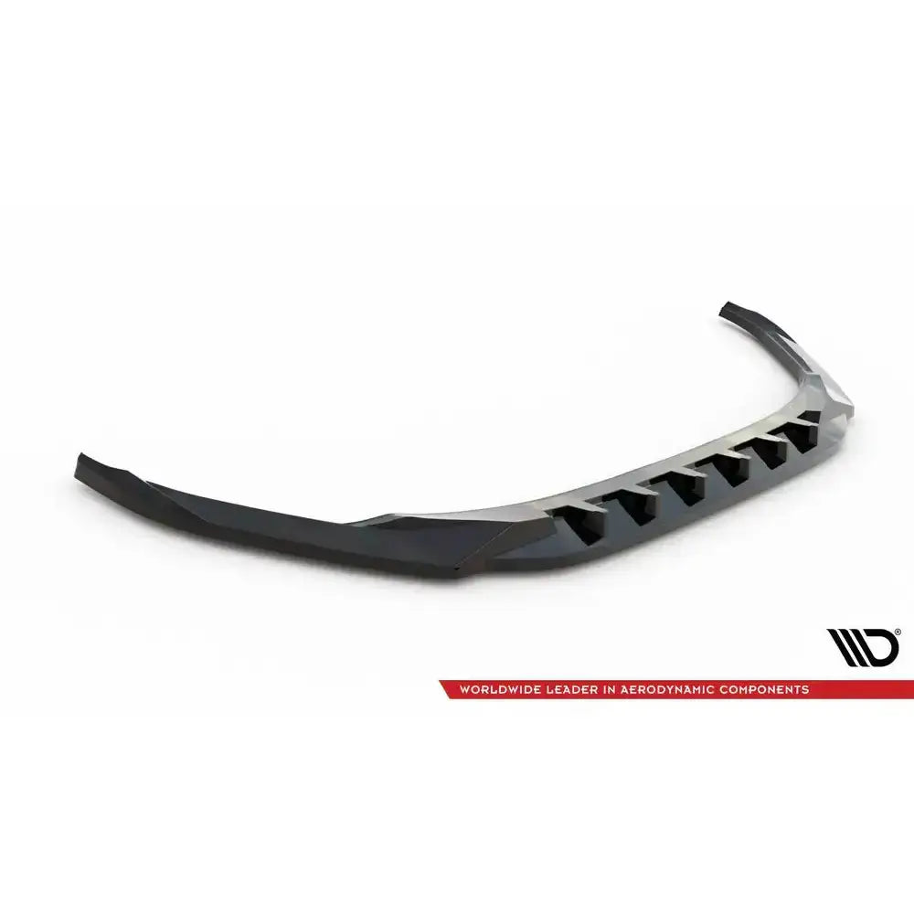Front splitter for Audi A3 8Y V.1 i sort plast med markerte kanter og luftkanaler, skrå vinkel.