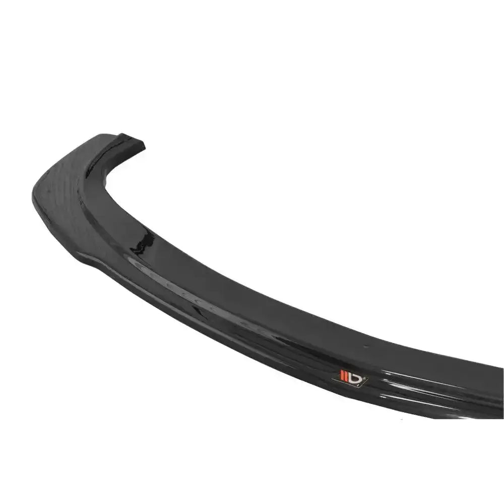 Frontspoiler Bentley Continental GT V.1 i sort høyglans plast, nærbilde med logo på kanten.