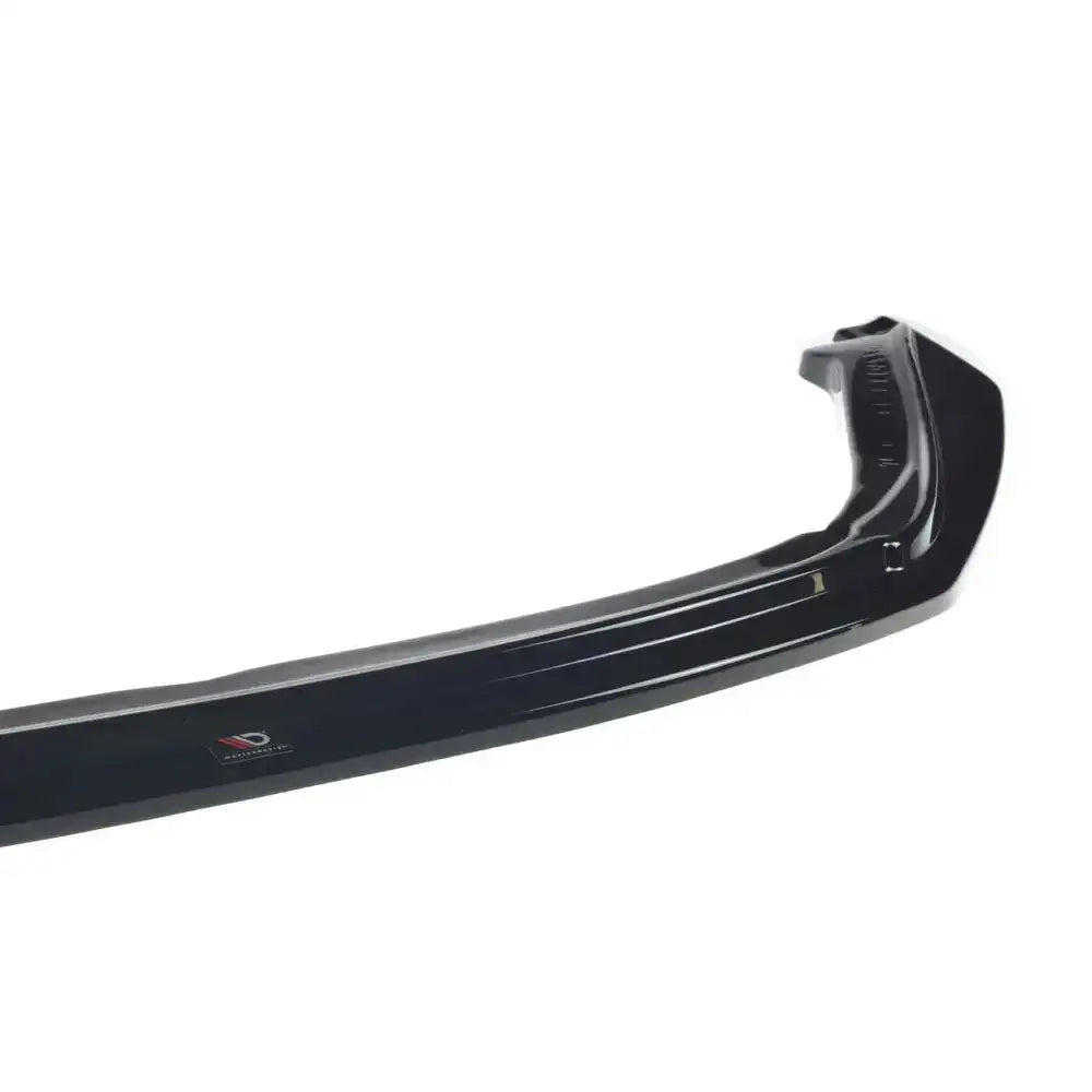 Front splitter til Jaguar F-Type V.1 i sort, glanset plast med logo, vist skrått forfra mot hvit bakgrunn.