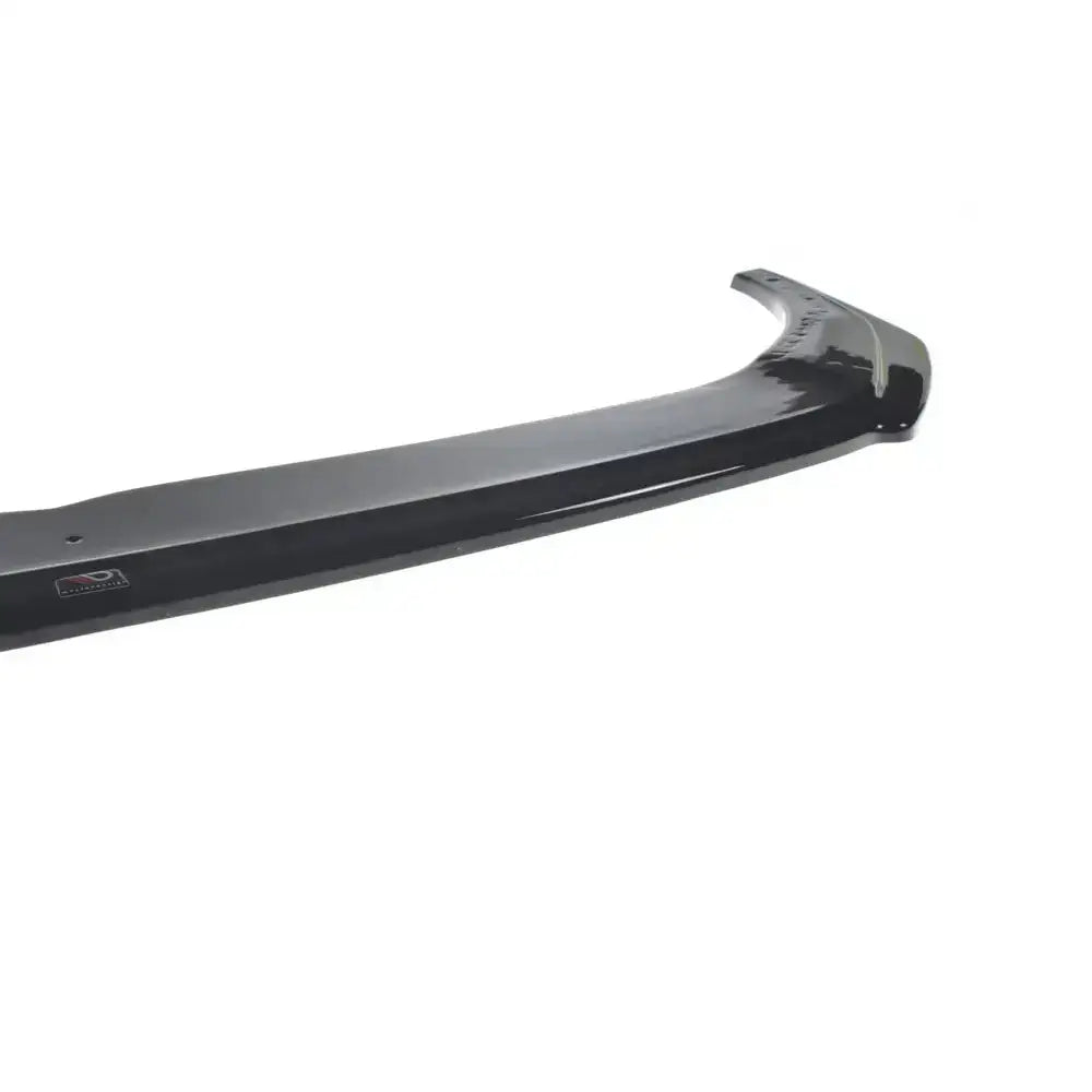 Frontleppe til Kia Proceed GT Mk 3 V.1 i sort glanset finish, vist fra skrå vinkel mot toppen.