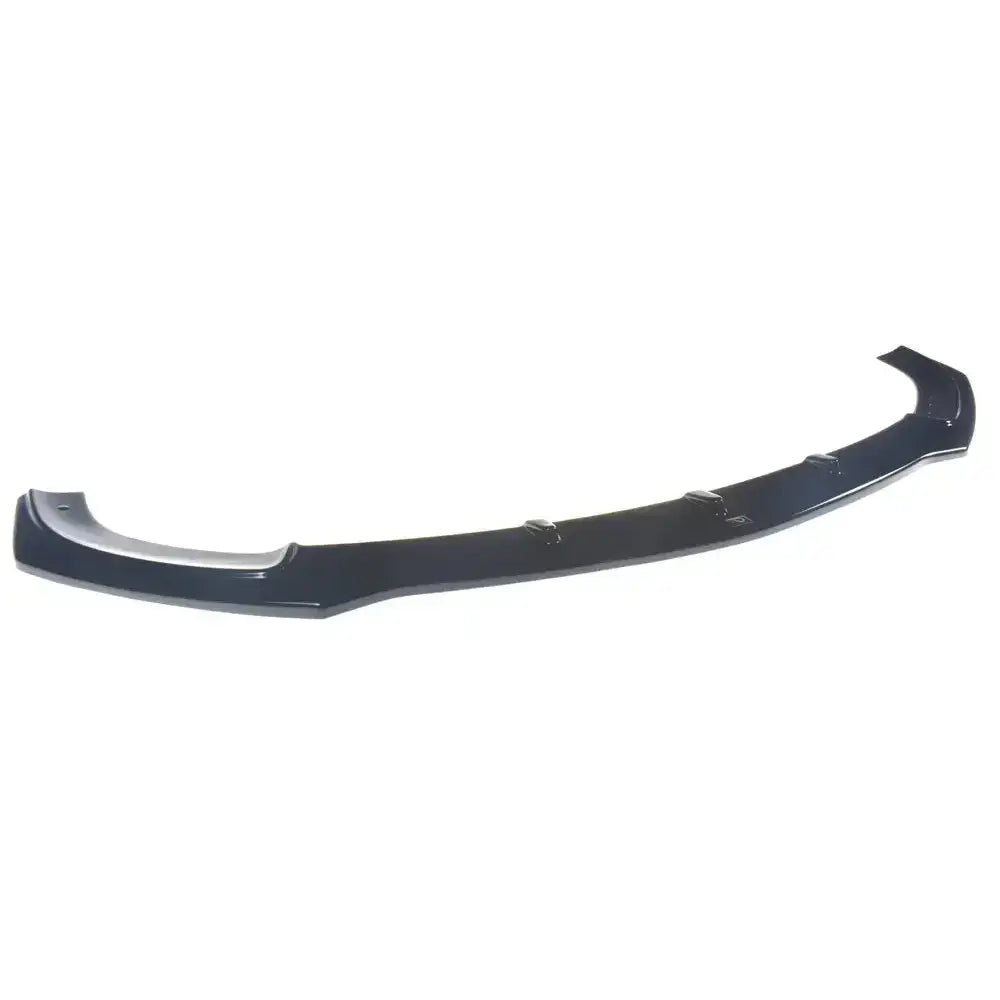 Frontspoiler Mercedes E-Klasse W213 Coupe Amg-Line, sort plast med glatt overflate sett skrått ovenfra.