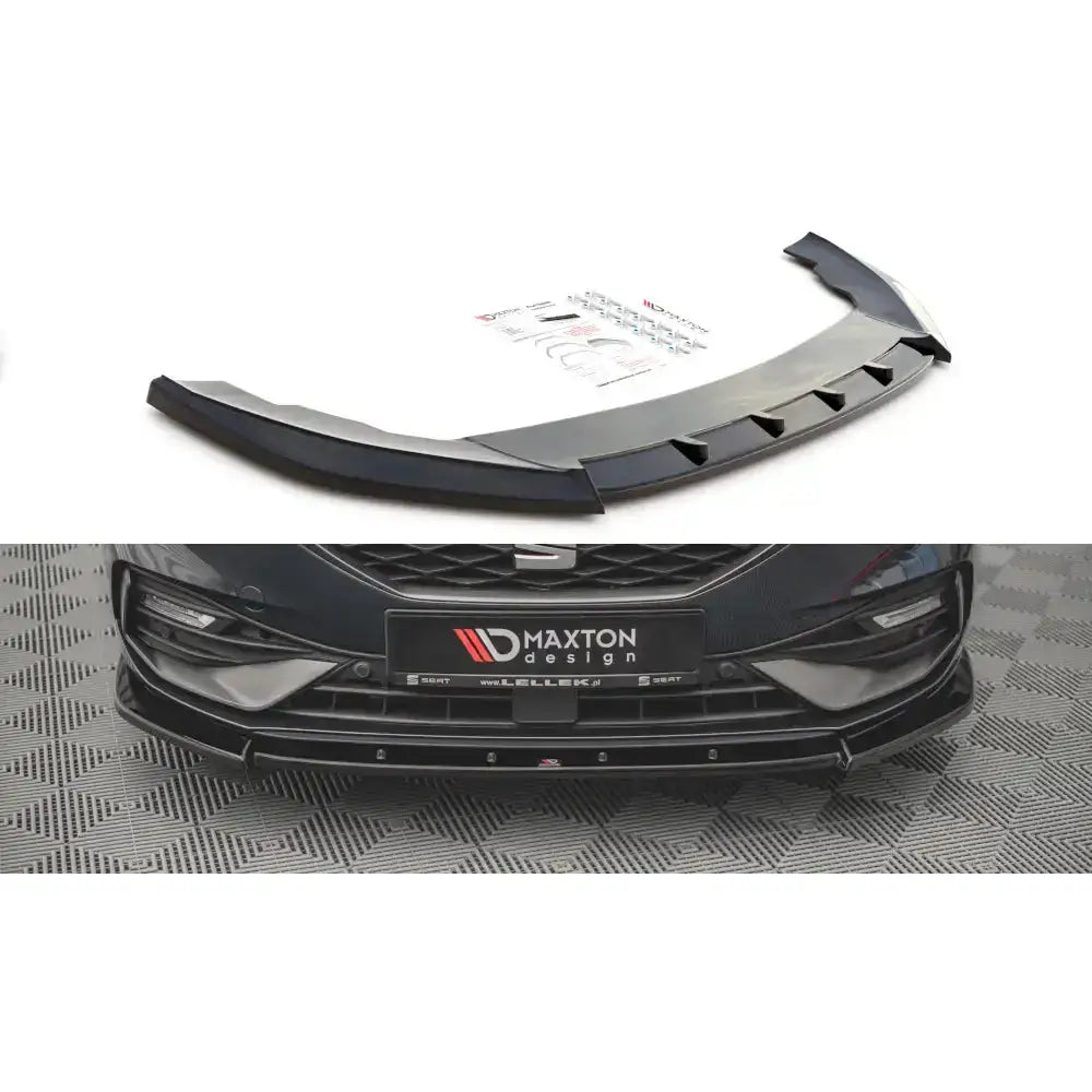 Frontspoiler Seat Leon FR Mk4 V.1, sort plast med detaljerte linjer og luftkanaler, montert og løs.