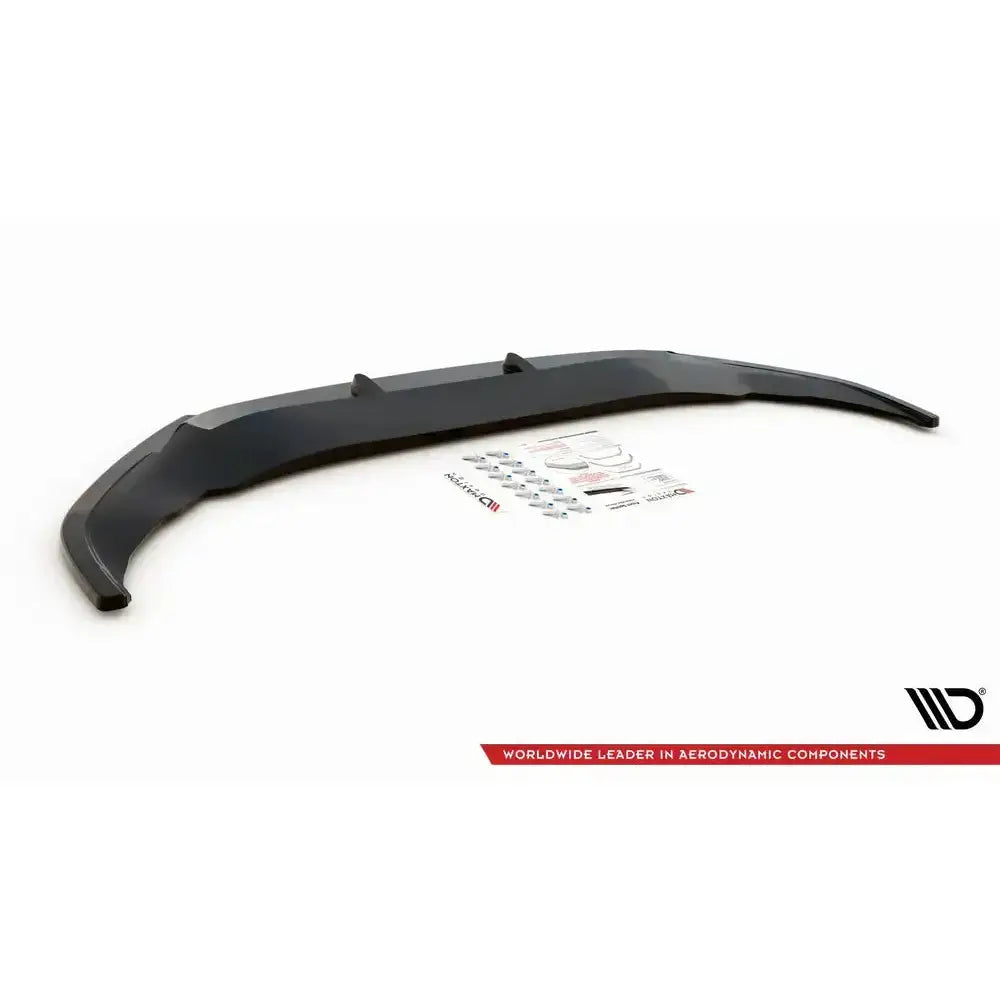 Frontspoiler Volkswagen Arteon R 20- V.1 med festebraketter og monteringssett på hvit bakgrunn.