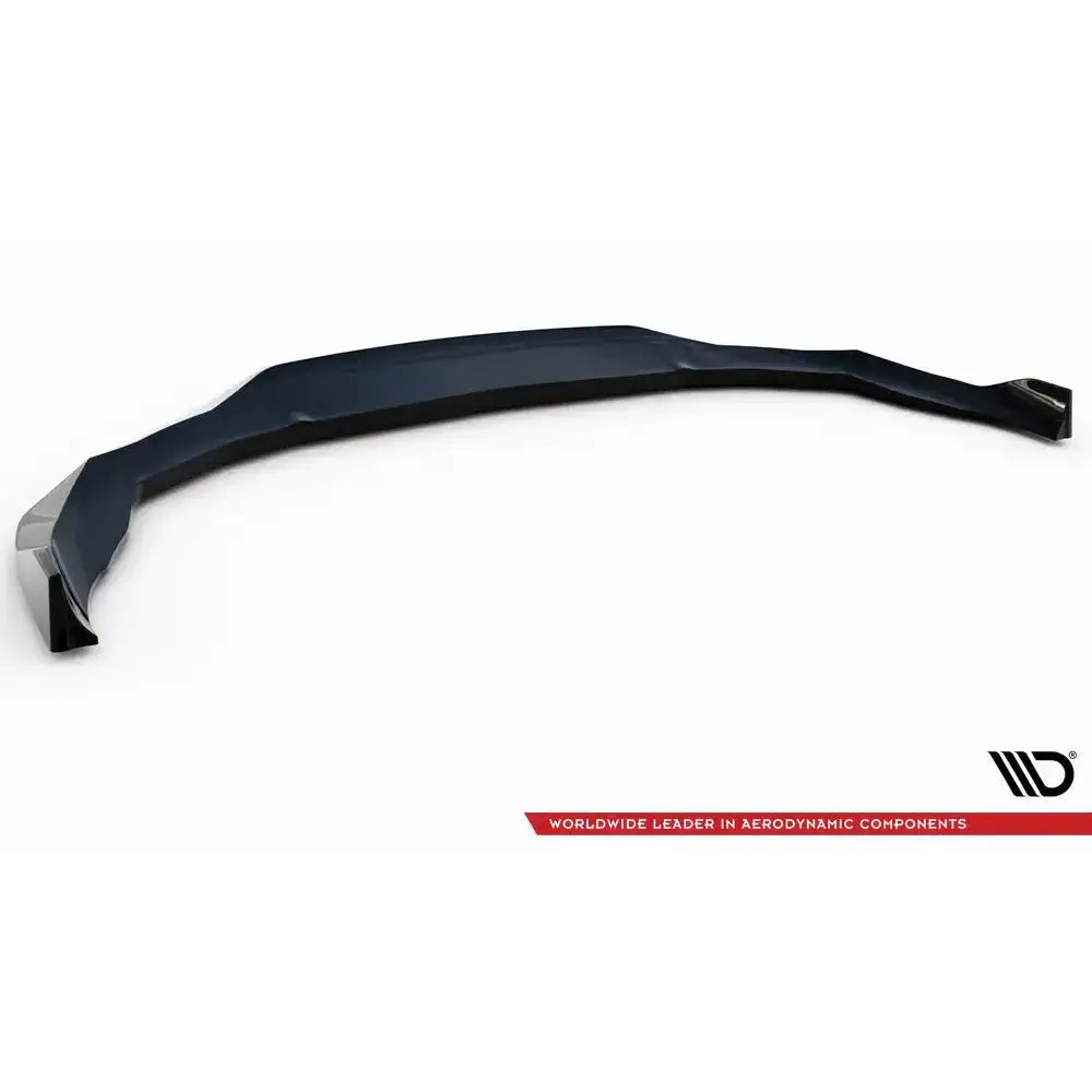 Frontspoiler Audi e-Tron GT V.2 sort hardplast med markerte kanter, skrå vinkel mot hvit bakgrunn.