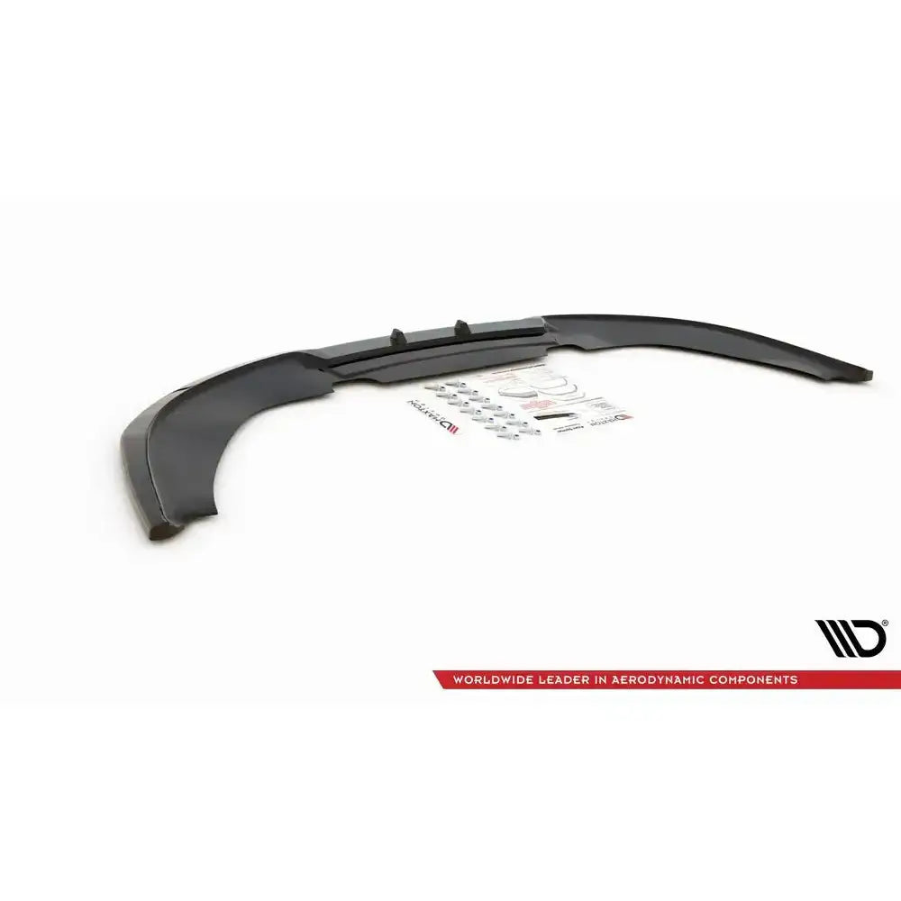 Spoiler Audi RS4 B7 V.2 sort frontspoiler sett skrått ovenfra med tilbehør og monteringsdeler.