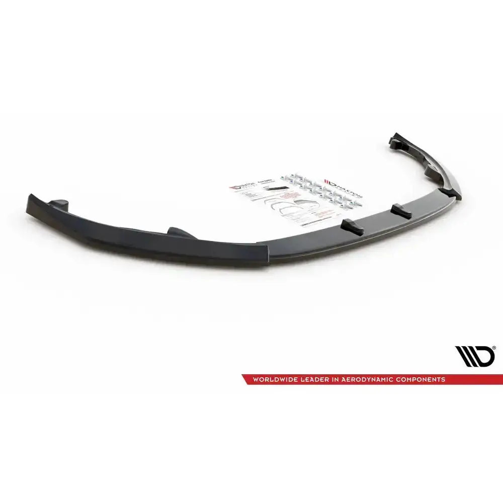 Frontspoiler Peugeot 308 Mk2 Facelift V.2 med monteringsanvisning og festemateriell på hvit bakgrunn.