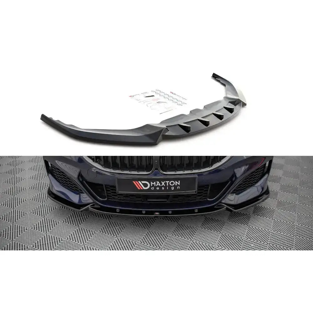 Frontleppe til BMW 8 Serie Coupe G15, sort plast med markerte vinkler og aerodynamiske detaljer.