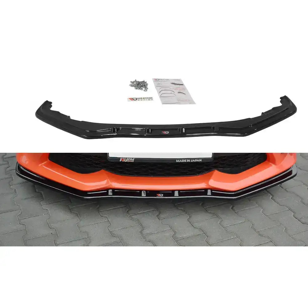 Frontspoiler Toyota GT86 Facelift ABS V.3 vist separat og montert på oransje bil med festeskruer.