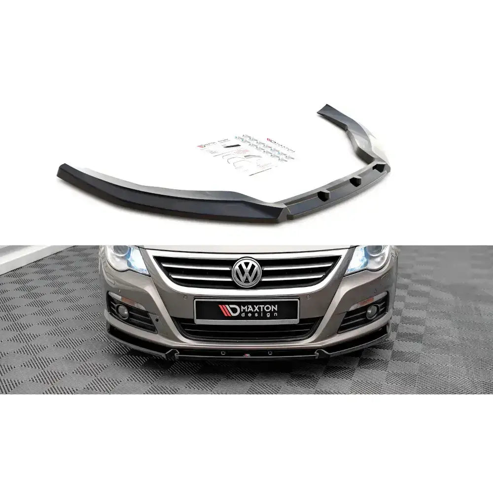 Frontspoiler Volkswagen Passat CC 08-12 V.3 i sort plast med monteringsutstyr, vist fra skrå vinkel og montert.