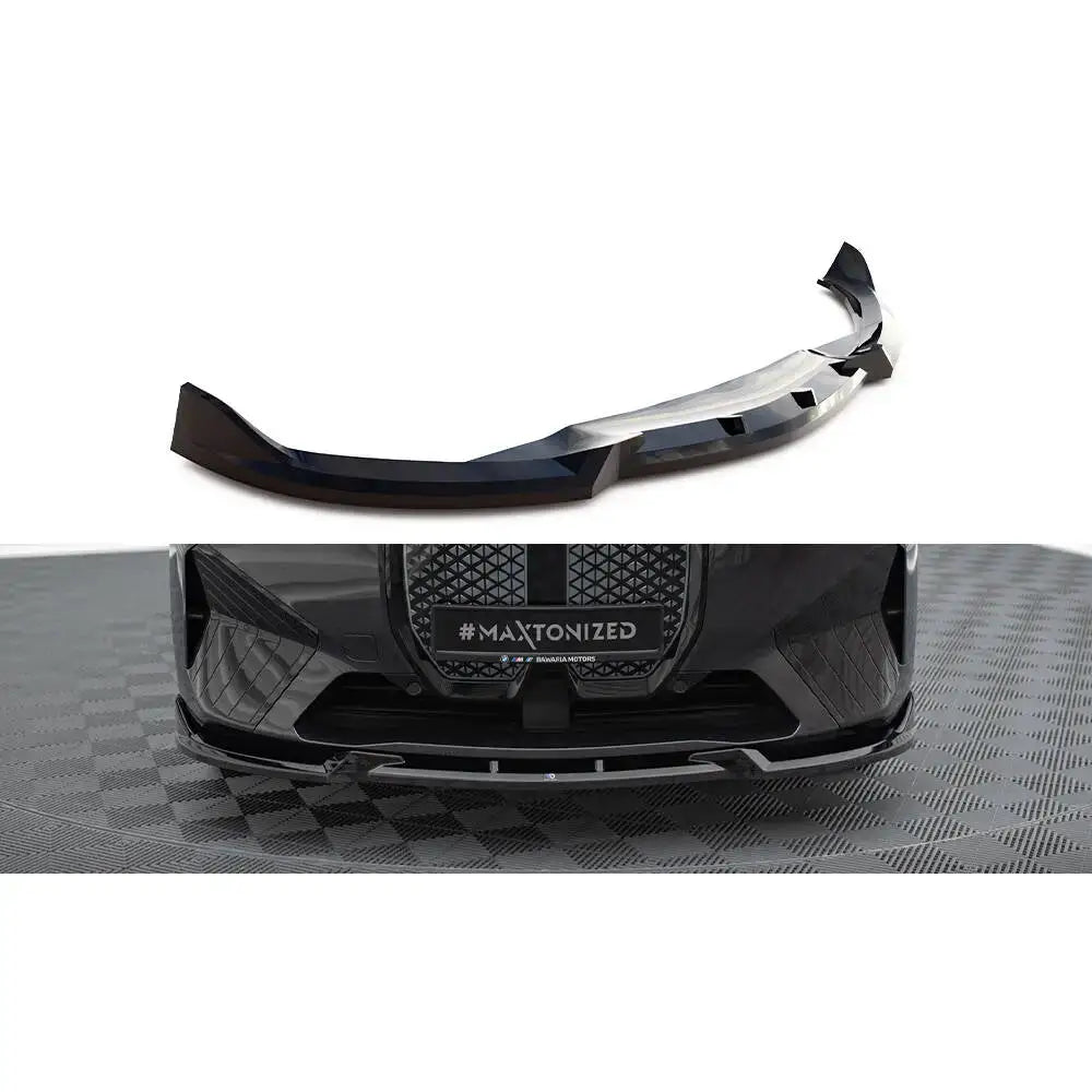 Frontspoiler BMW iX M-Pack i20 V.1 i sort plast vist separat mot hvit bakgrunn.
