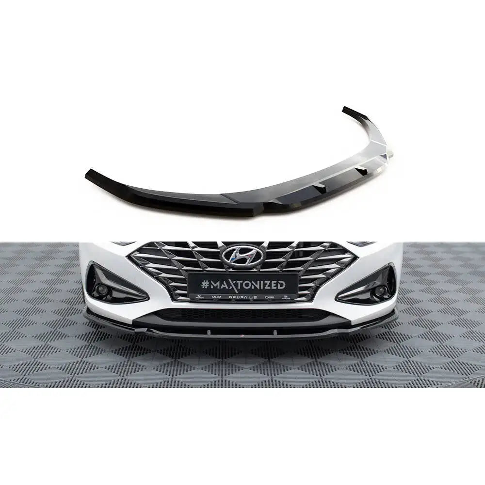 Frontspoiler til Hyundai I30 Mk3 Facelift V.1 i sort plast, vist alene og montert på bil med sporty grill.