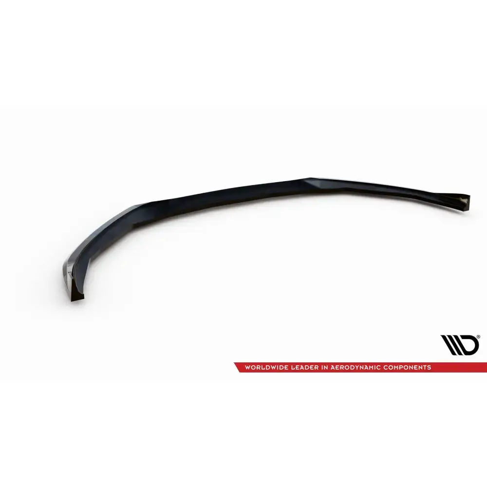 Front lip til Jaguar XE R-Sport X760, sort og glossy med markert kant, skrå vinkel mot hvit bakgrunn.