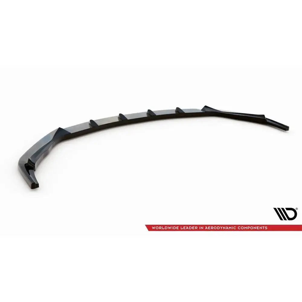 Frontspoiler Lexus GS F Mk4 Facelift V.1 i svart plast med fem ribber, sett skrått ovenfra mot hvit bakgrunn.