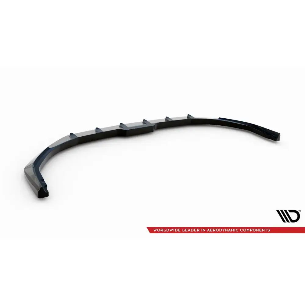 Front lip til Peugeot 308 Mk3 V.1, sort plast med buede kanter, vist skrått mot hvit bakgrunn.