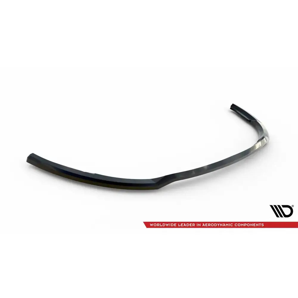 Front lip til Renault Megane GT Mk3 Facelift V.1 i sort, glanset finish, sett fra skrå vinkel.