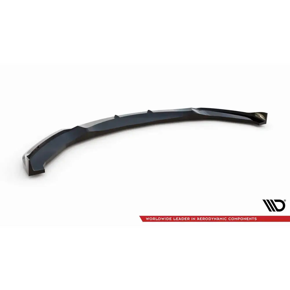 Front lip BMW 4 Gran Coupe M-Pack F36 V.2 i svart plast med markerte kanter, sett skrått ovenfra.