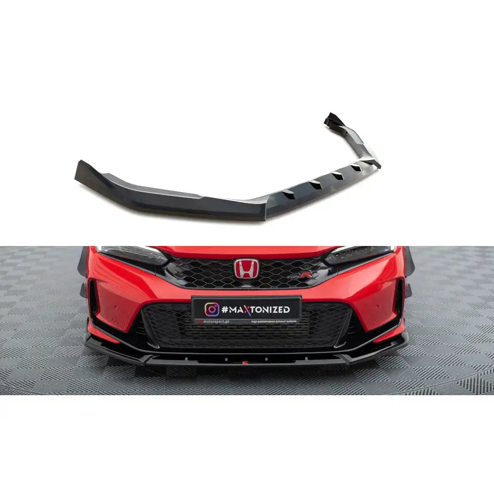 Frontspoiler Honda Civic Type-R Mk 11 V.2 i sort plast montert på rød bil med sportslig design.