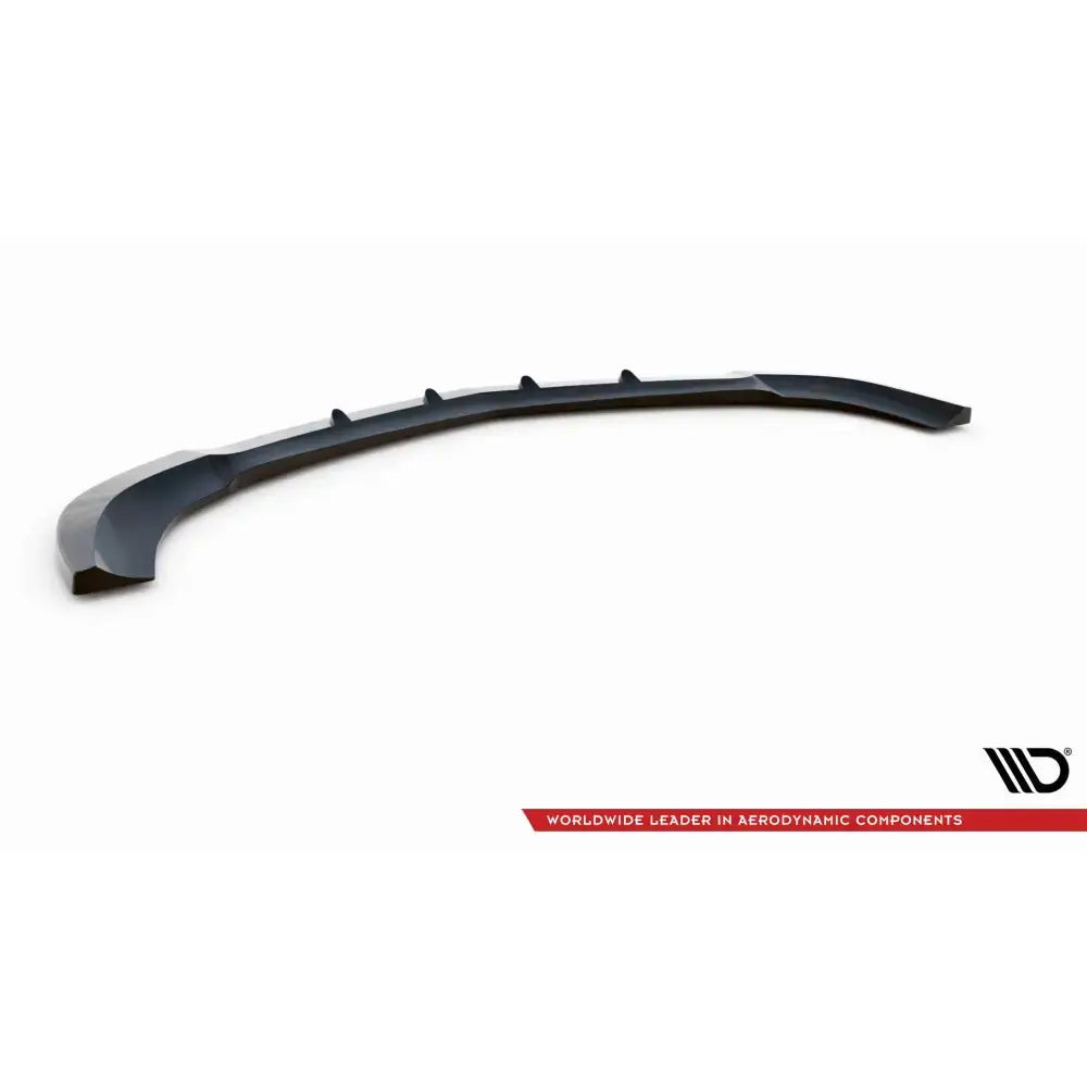 Front lip til Mercedes C Coupe AMG-Line C204 V.2, svart matt plast med opphøyde finner, sett fra skrå vinkel.