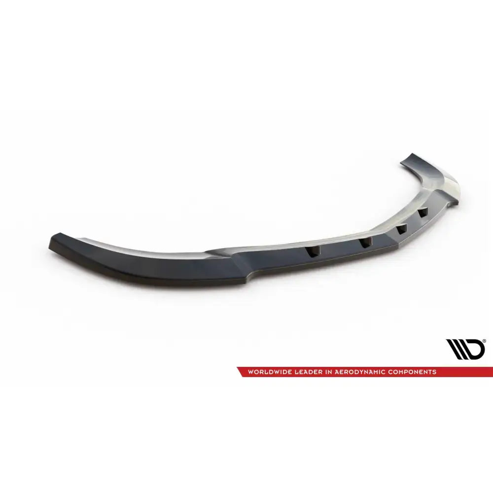 Frontspoiler Mercedes C Coupe AMG-Line C204 V.2 sett skrått ovenfra med markerte luftkanaler.