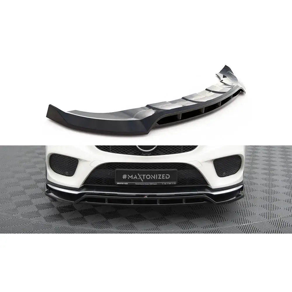 Frontleppe V2 til Mercedes-Benz GLE Coupe 43 AMG i sort blank plast, montert på hvit bil.
