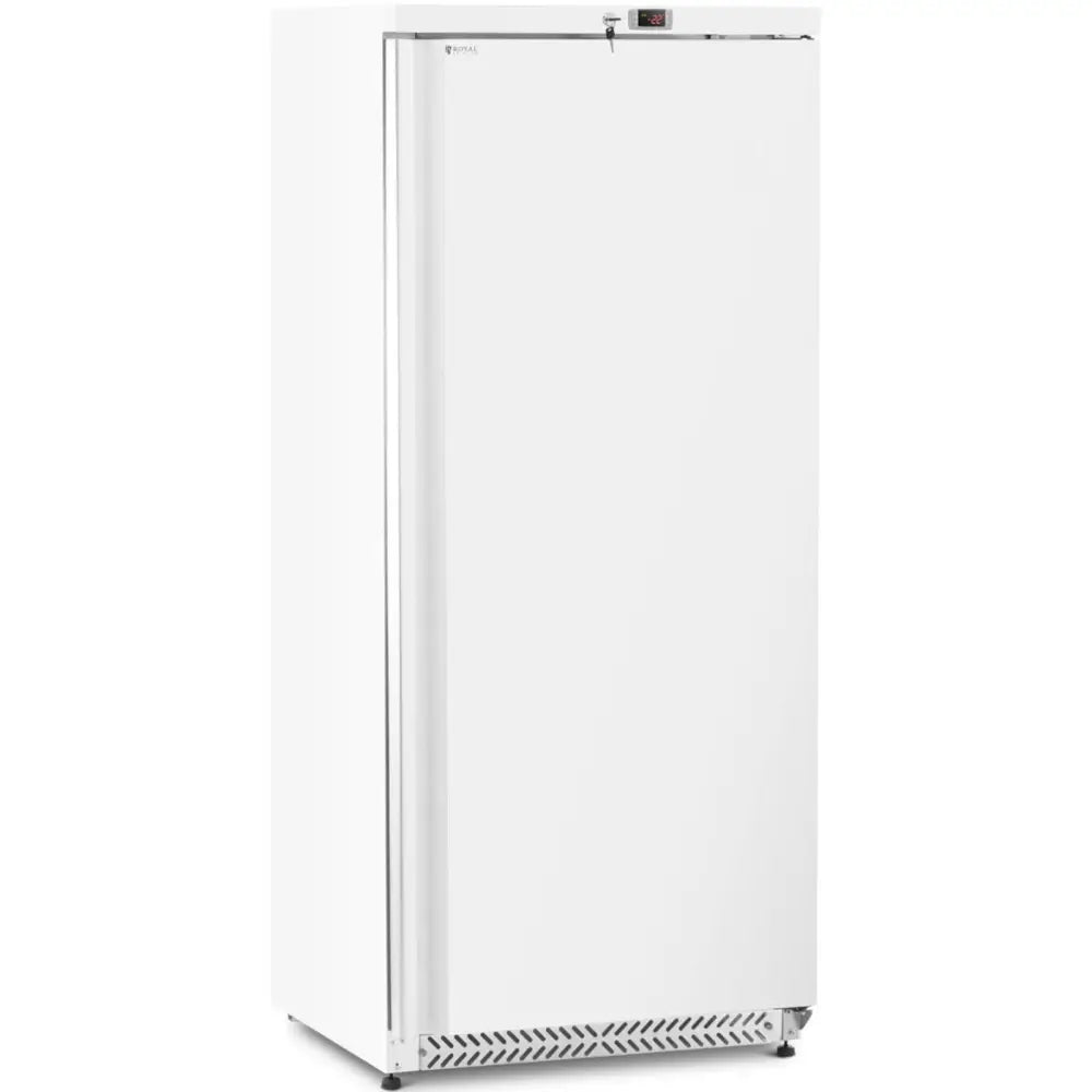 Fryseskap 590L hvitt, skrå frontvisning med metallhåndtak, digitalt display og lås øverst på døren.