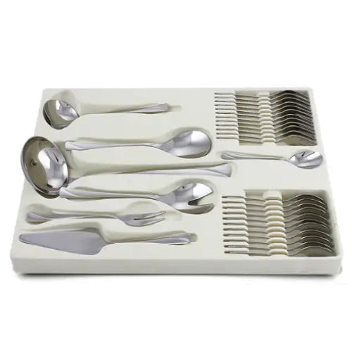 Gerlach Valor bestikksett, sett ovenfra i hvit koffert, viser organisert utvalg av skjeer, gafler og kniver.