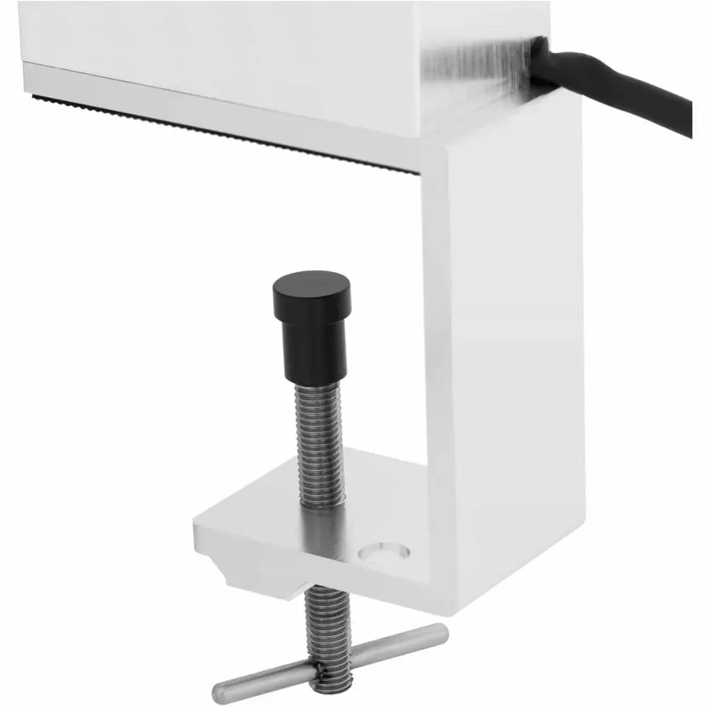 Glass tumbler freezer, sidevisning av metallfeste med strammeskrue, sort håndtak og ledning ut fra toppen.