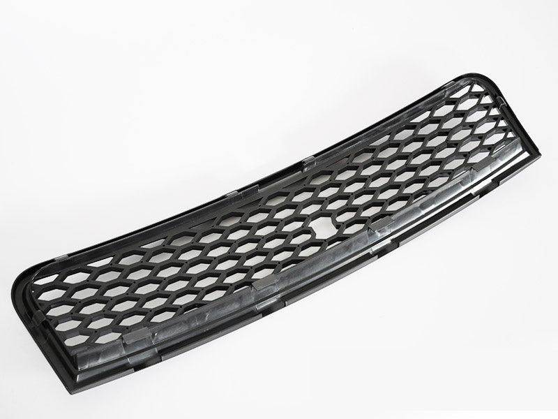 Blank svart grill til Audi A4 B6 2000–2004 detaljbilde av overflate