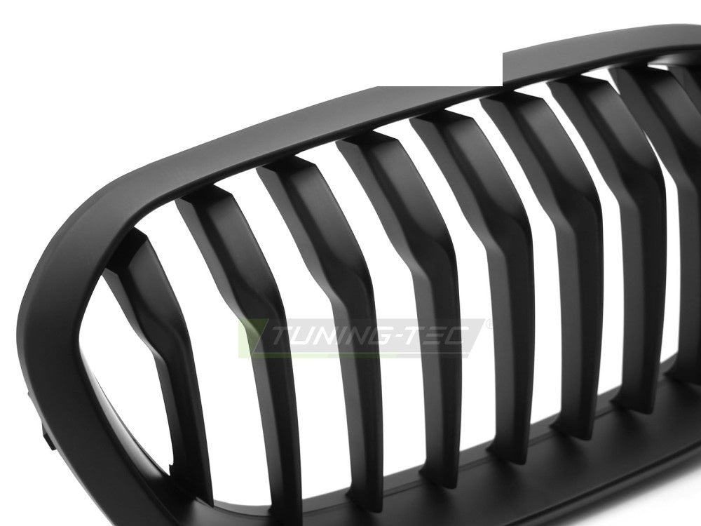 Matt svart nyregrill for BMW F20/F21 LCI sett forfra