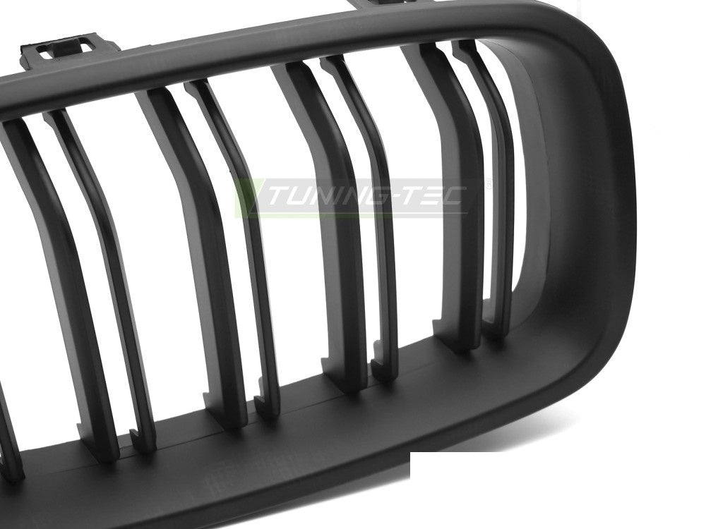 BMW 3-serie F31 stasjonsvogn med sportsgrill i helsvart matt finish